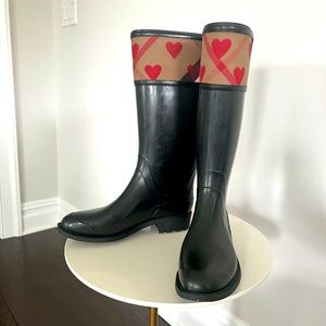Burberry Rain Boots Tall Heart Size 39